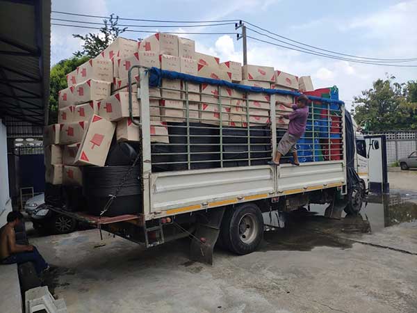 โรงงานผลิตและจำหน่ายขายส่งกระบะถือปูนไปประเทศกัมพูชา